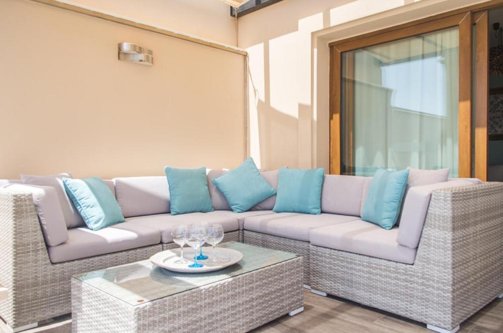 Luxurious Villa With Amazing Sea View And Pool Caleta De Fuste Exterior photo