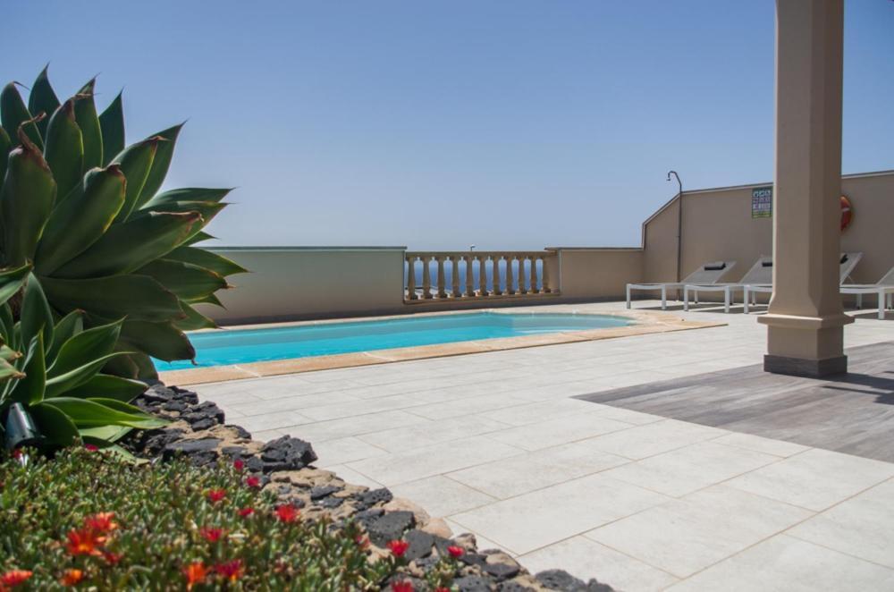 Luxurious Villa With Amazing Sea View And Pool Caleta De Fuste Exterior photo